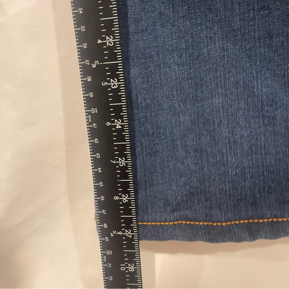 Chico’s So Slimming Women's Dark Blue Flare Jeans Sz 1 (8-10) - Picture 9 of 10
